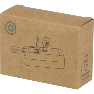 Logotrade Geschäftsgeschenke das Foto: Alnair 10 W 5000 mAh Typ C Powerbank aus recyceltem Kunststoff mit integriertem Klappständer und 2 in 1 Kabel