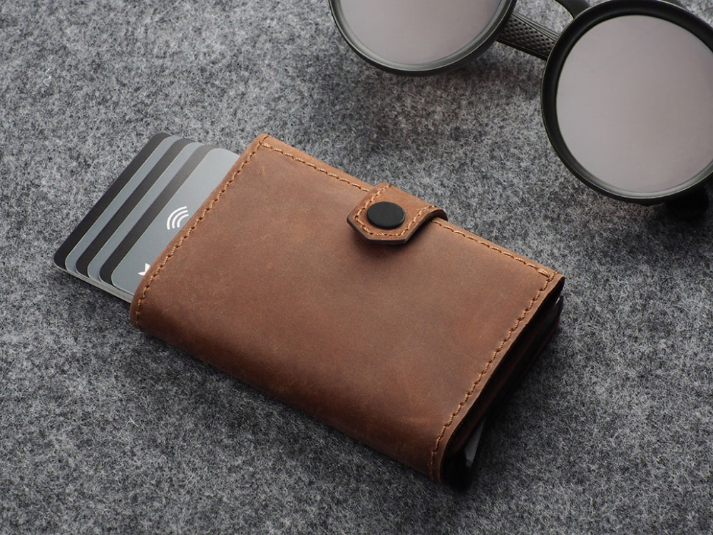 Logo trade promotional items image of: RFID wallet - Hunter Leather 2109284