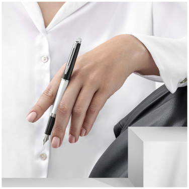 Logotrade reklaamtoote foto: Poolkera värvi blokeeriv täitesulepea pallaadiumiga