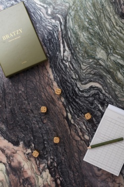 Logotrade ärikingitused pilt: VINGA Bratzy kohvilauamäng