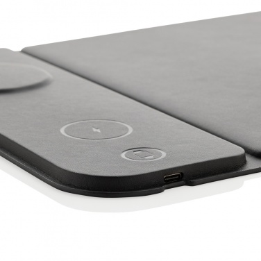 Logo trade firmakingi pilt: Swiss Peak RCS taaskasutatud PU 15W 3 in 1 laadimishiirepadi