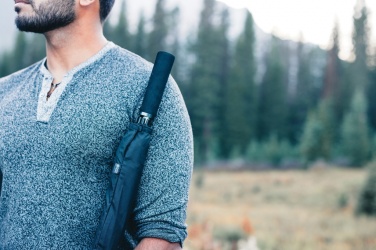 Logotrade meene foto: Swiss Peak Aware™ ülikerge manuaalne 25-tolline alumiinium vihmavari