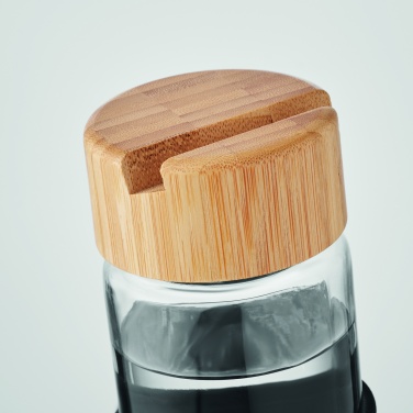 Logotrade meene foto: Klaaspudeli bambusest kaas 600ml