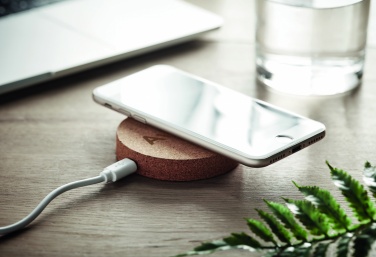 Logotrade firmakingid pilt: Juhtmeta laadimisalus 10W