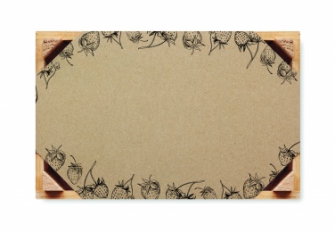 Logo trade firmakingi pilt: Maasikakomplekt puidust kastis