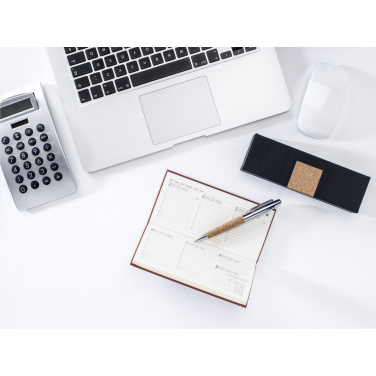 Logo trade reklaamkingituse pilt: Korgist pastapliiats kroomitud detailidega