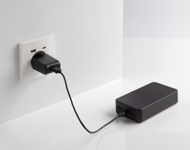Logotrade reklaamkingituse foto: Boostcore RCS taaskasutatud plastist akupank 20 000 mAh USB C