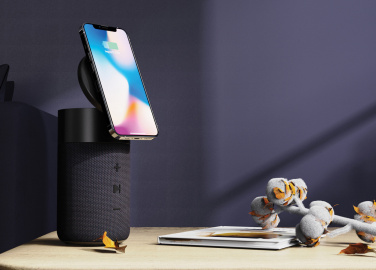 Logo trade reklaamkingitused foto: Urban Vitamin Anaheim RCS taaskasutatud 10 W kõlar 15 W laadijaga