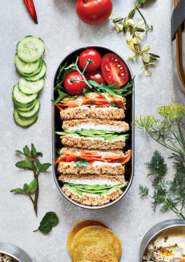 Logo trade meened foto: Black+Blum roostevabast terasest toidukarp