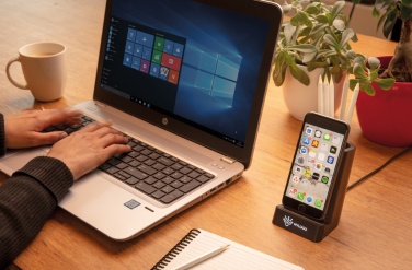 Logotrade mainoslahjat kuva: Light up logo 5W langaton laturi ja kynäteline