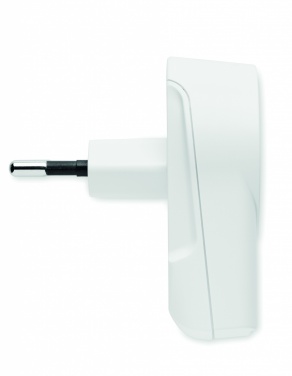 Logo trade mainoslahja ja liikelahja tuotekuva: Matka-adapteri USB-laturi 12W