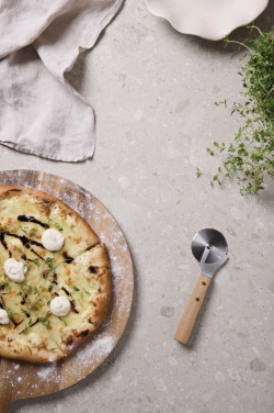 Logotrade liikelahja tuotekuva: VINGA Paso-pizzaleikkuri