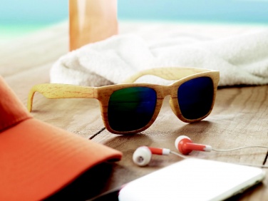 Logotrade korporatīvās dāvanas foto: Koka izskata saulesbrilles MAARDU