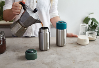 Logotrade biznesa dāvanas foto: Black+Blum izolēts, necaurlaidīgs ceļojumu kauss no nerūsējošā tērauda