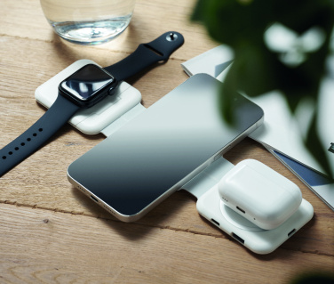 Logotrade ziemassvētku dāvanas foto: Salokāma uzlādes stacija