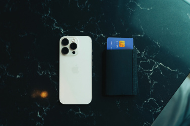 Логотрейд бизнес-подарки картинка: Seekcard RCS rpolyester кошелек для карт с возможностью определения местонахождения по всему миру