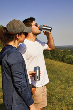 Логотрейд pекламные cувениры картинка: Черный + Blum изолированный герметичный дорожный стакан из нержавеющей стали