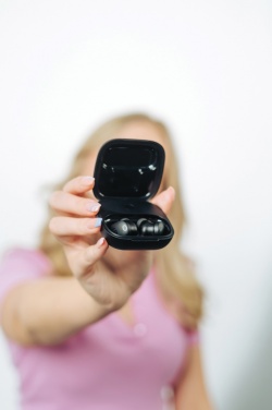 Logotrade profilreklam bild: Lakewood RCS återvunna och reparerbara trådlösa öronsnäckor